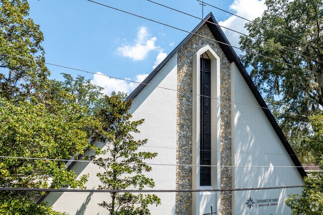 Newberry Christian Community School is part of the Servants of Christ Anglican Church.