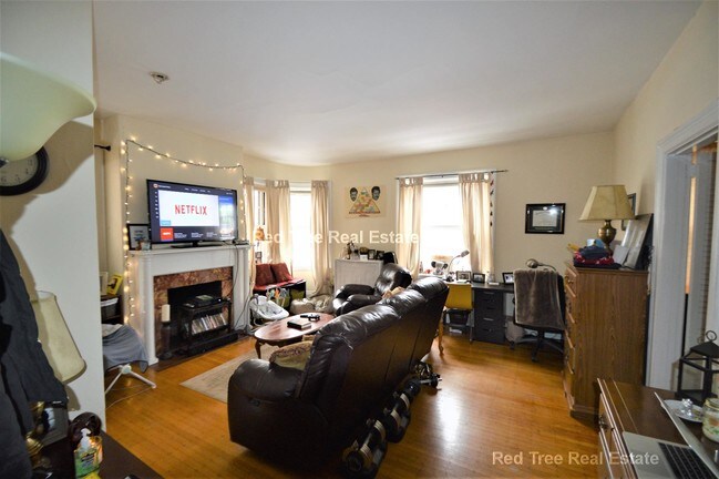 1748 Beacon St unit 4, Brookline, MA 02445 - photo 2