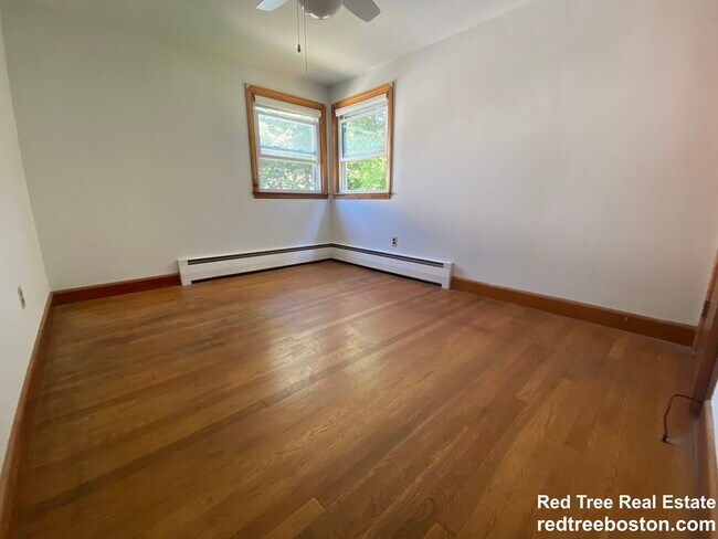 56 Morrell St, West Roxbury, MA 02132 - photo 2