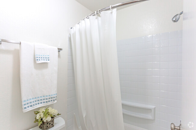 1BR,1BA-Bathroom
