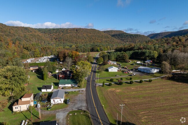 Small clusters of homes sit just off Pennsylvania Route 87.