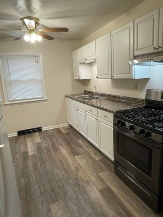 318 S 2nd St Unit 2, Rochelle, IL 61068