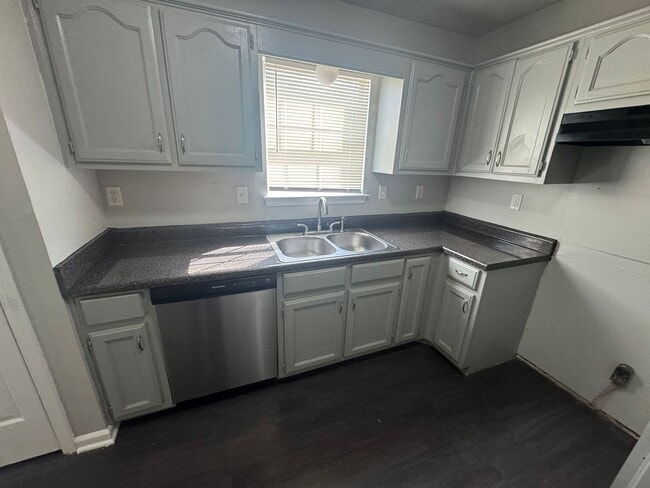 10101 Stephenson Ln, Olive Branch, MS 38654 - photo 5