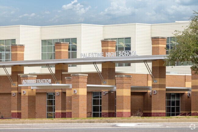 Palestine High School earned a high A- grade from Niche.