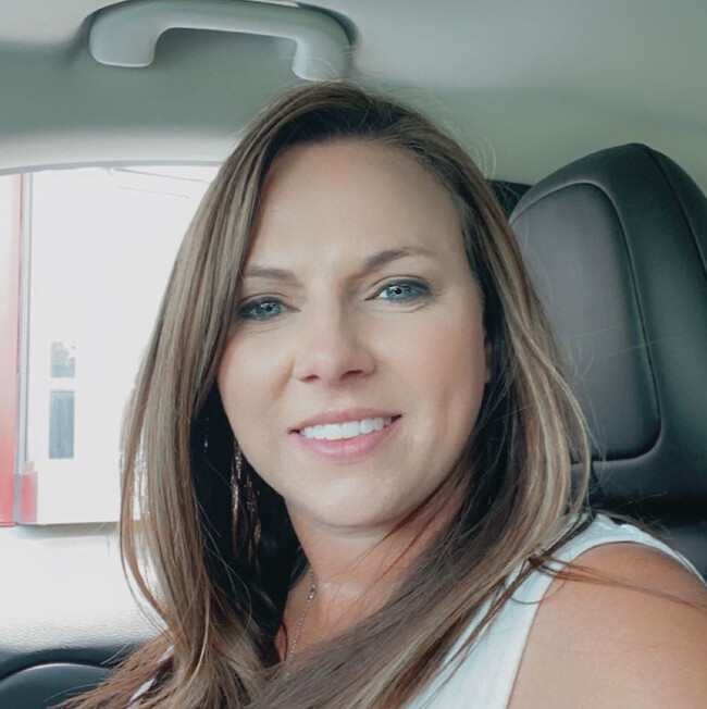 JESSICA LINDHORST
