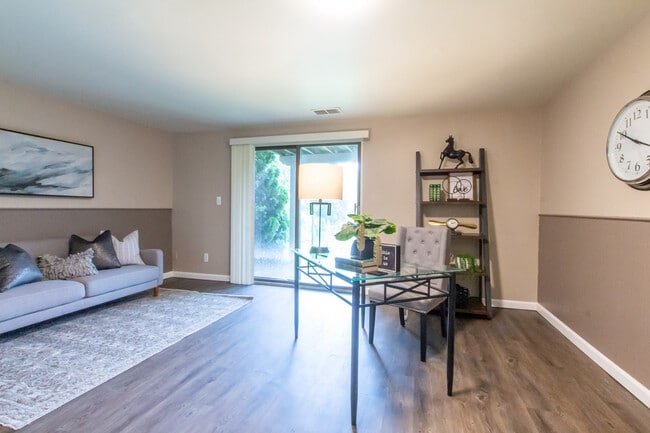 Bavarian Village on the Lake, Clarkston, MI 48348 - photo 5