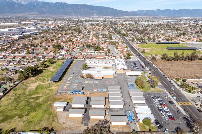 Live Oak Elementary School presents an aerial view, showcasing its vibrant environment.