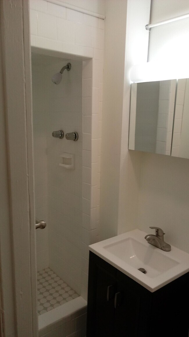 4 Garden Ct unit 5C, Boston, MA 02113 - photo 7