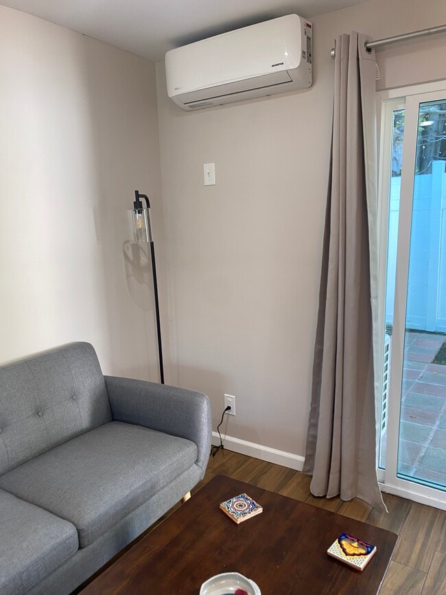 3675 Kelton Ave unit detached apartment, Los Angeles, CA 90034 - photo 2