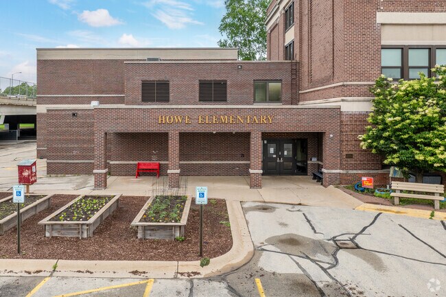 Howe Elementary Community School in Green Bay, WI scores an overall C rating according to Niche.