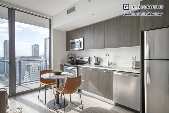 230 NE 4th St unit FL26-ID81, Miami, FL 33132 - photo 7