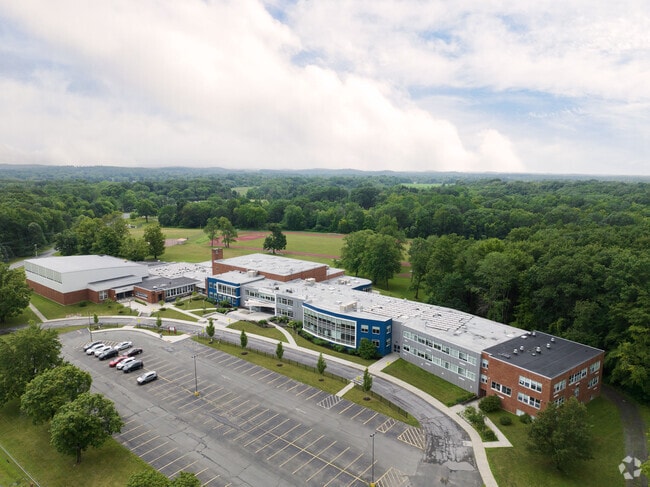 With a beautiful country side around Maple Hill in Castleton-on-Hudson.