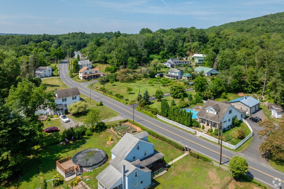 Forestville_553893_MT_080425_001