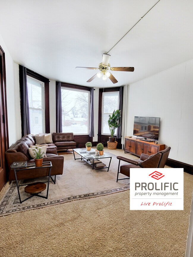 503 6th St N unit 7, Wahpeton, ND 58075 - photo 2