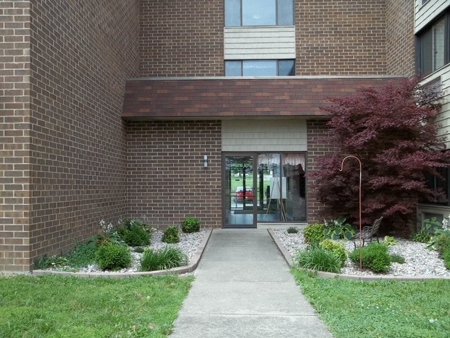 Rome Meadows - 62yrs. and over or handicapped, Dix, IL 62830 - photo 4