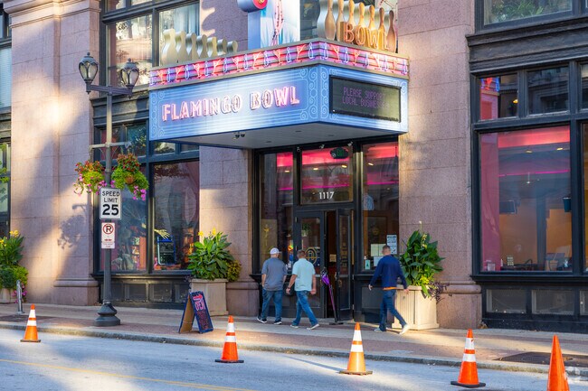 You will find your favorite restaurant around Washington Avenue .