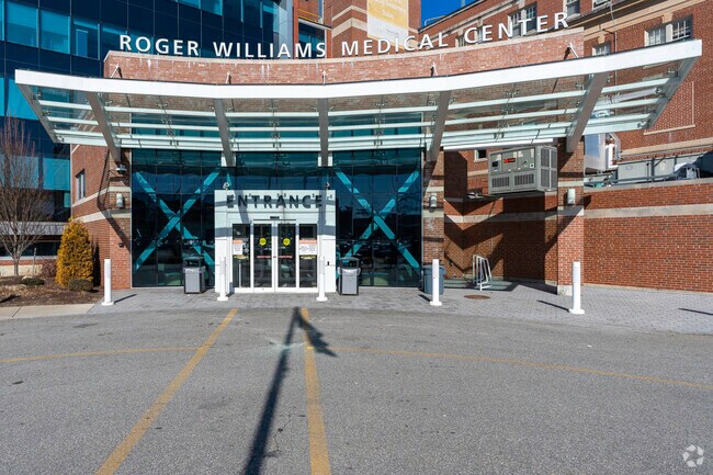 Roger Williams Medical Center Main Entrance