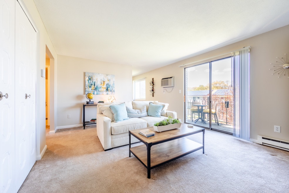 Princeton Reserve, Dracut, MA 01826 - photo 1