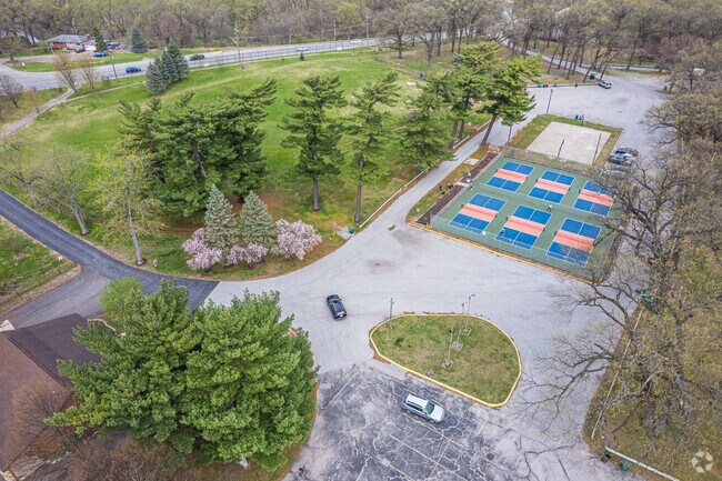 River View Park offers so many great amenities to the community.