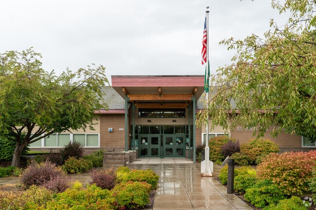 South Pines Elementary offers large outdoor spaces for its students.