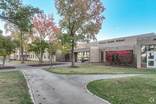 Carson Middle School has 659 students in grades 6-8.