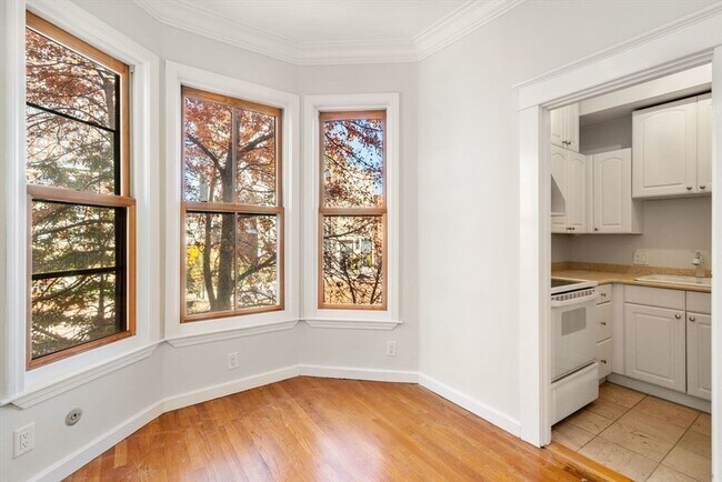 11 Cazenove St unit 406, Boston, MA 02116 - photo 3