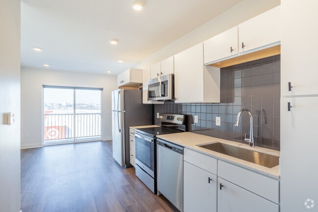 Swivel, Omaha, NE 68114 - photo 6