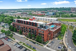 600 Broadway Ave NW Unit 236, Grand Rapids, MI 49504