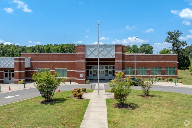 The Palisades Park Elementary School entrance in Charlotte, NC.