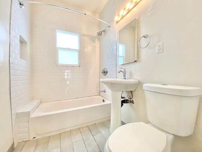 832 N Alta Vista Blvd unit 3/4, Los Angeles, CA 90046 - photo 7