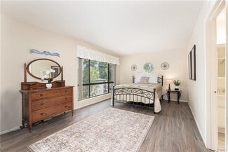 160 S Seneca Cir, Anaheim, CA 92805