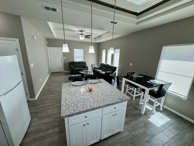 802 E Starr St unit D, Mercedes, TX 78570 - photo 2