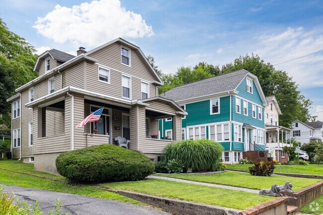 Rows of various home styles can be found throughout Croton-on-Hudson, New York.