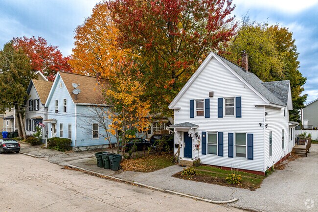 Single family and mult-family homes are found adjacent to each other in Picataquog.