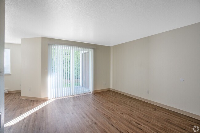 Meadow Crest Apartments, Vancouver, WA 98682 - photo 4