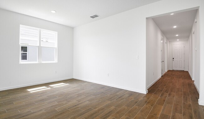 1114 Olivine Ave, Dundee, FL 33838 - photo 5