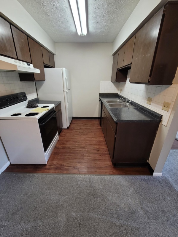 7320 Sunset Strip Ave NW Unit 9, North Canton, OH 44720