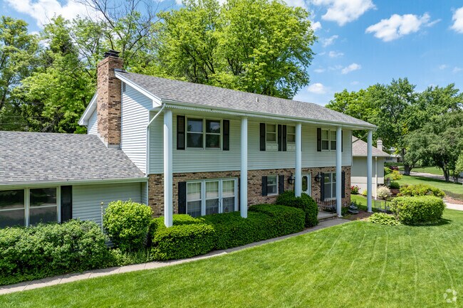 Colonial-influenced homes can be found throughout the Leawood West neighborhood.