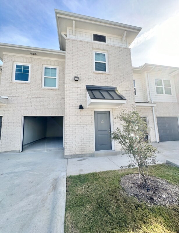 Camden Leander, Leander, TX 78641 - photo 2