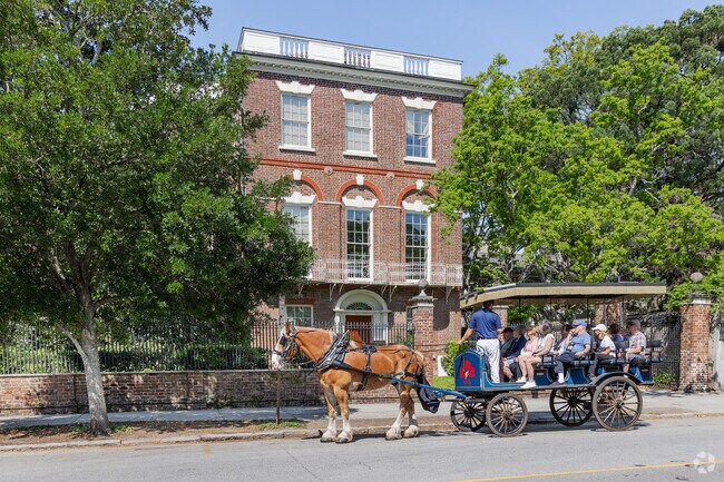 Tour Nathaniel Russell House and view the architecture of a 19th-century house in Charlestowne.