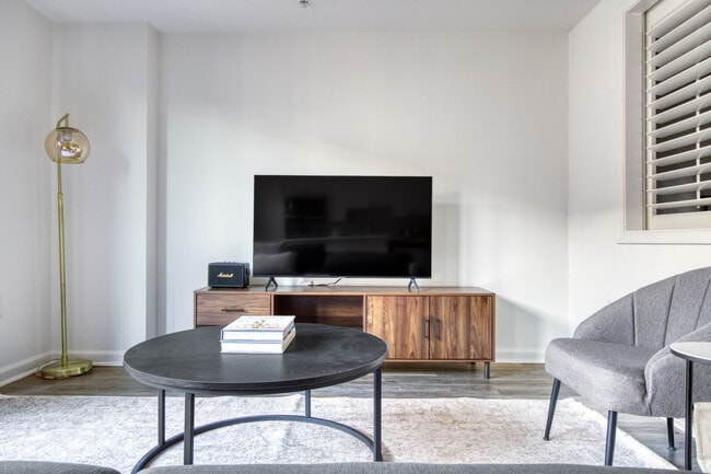 1301 M St NW unit FL5-ID1230, Washington, DC 20005 - photo 4