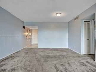 3050 N Palm Aire Dr Unit 708, Pompano Beach, FL 33069