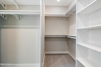 13532 Broadmore Ln, Olive Branch, MS 38654