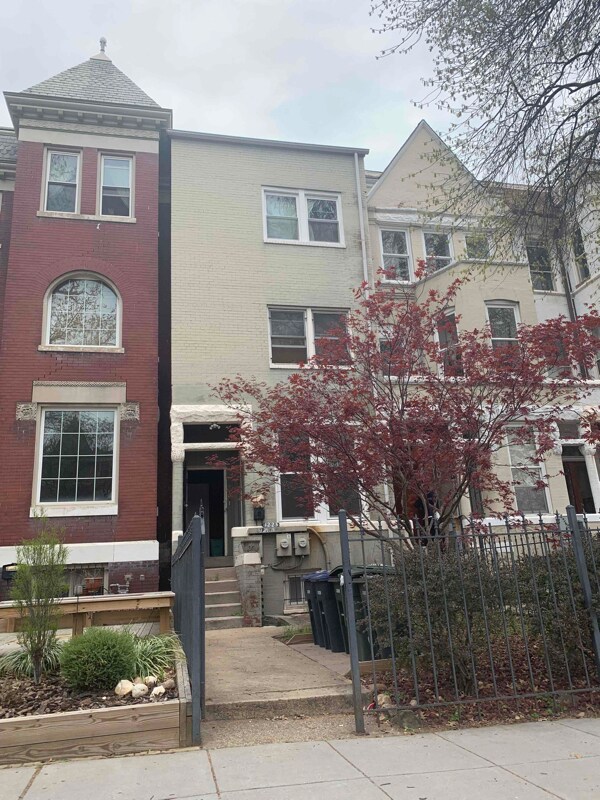 1223 Harvard St NW, Washington, DC 20009 - photo 2