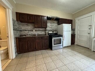 138 W 28th St Unit 2, Bayonne, NJ 07002