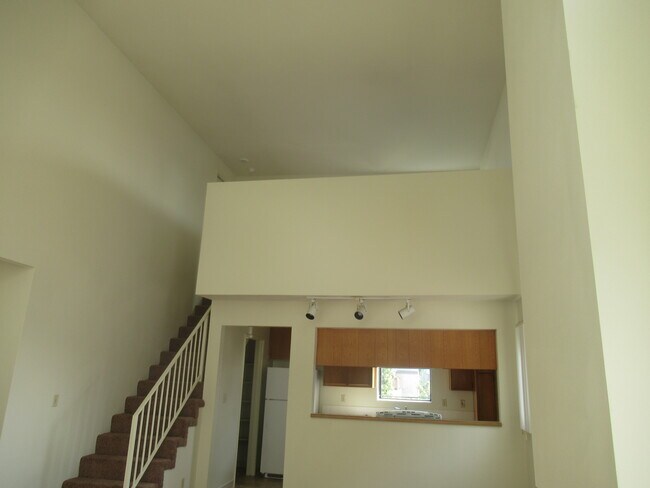 3670 Midvale Ave, Los Angeles, CA 90034 - photo 5