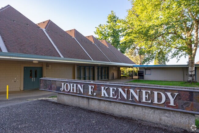 Kennedy Middle School serves grades 6-8 on Bailey Hill Rd in Eugene.