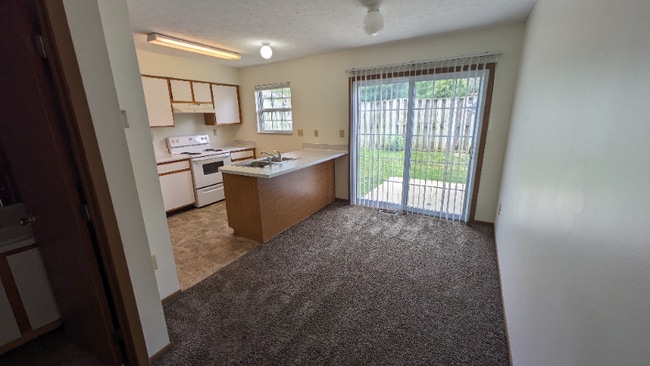 123 Taylor Ave, Marysville, OH 43040 - photo 2