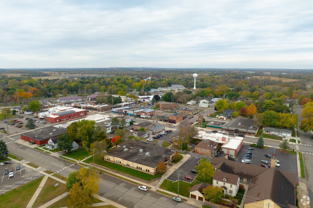Shops and cafes cluster along Oak Avenue in downtown Annandale.