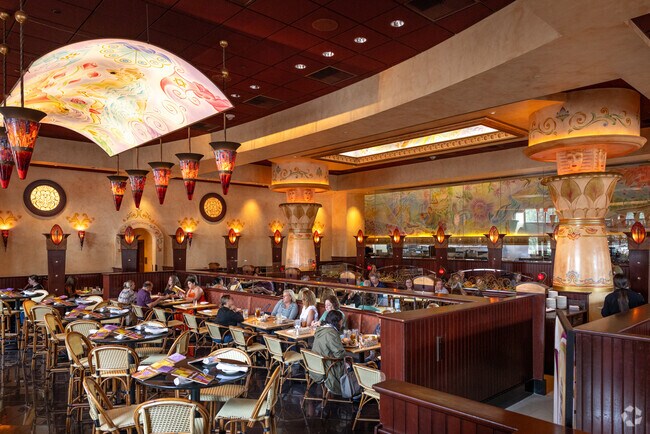 American favorites abound in Bridgewater, like Cheesecake Factory with its famously large meals.